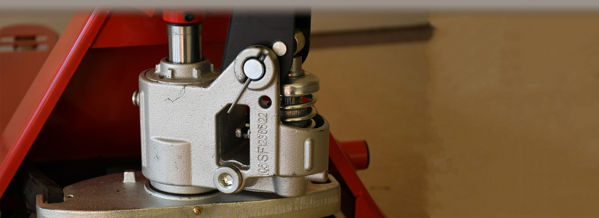 Long-Lasting and customizable pallet trucks