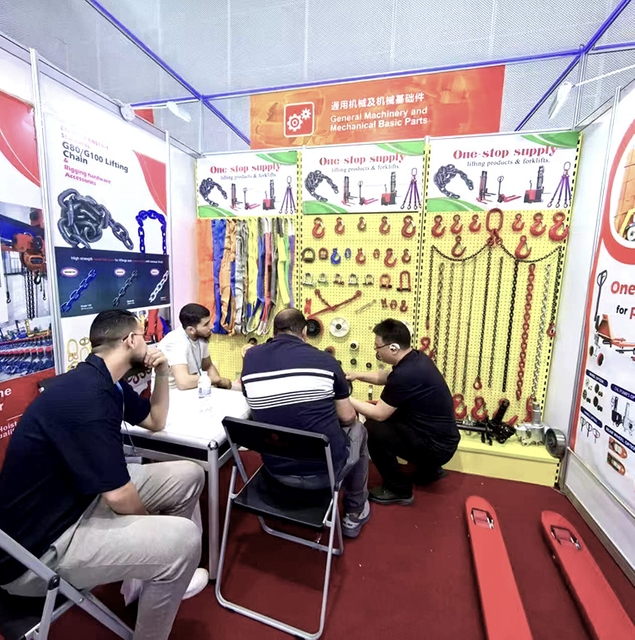 lifting equipment exhibition display8