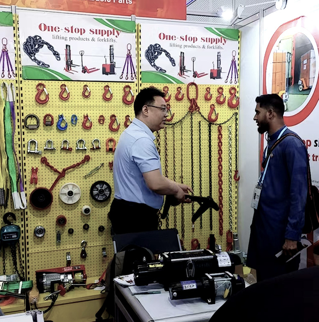 lifting equipment exhibition display13