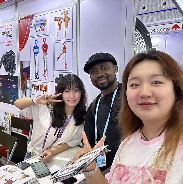 lifting equipment exhibition display18