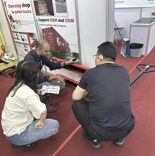 lifting equipment exhibition display3