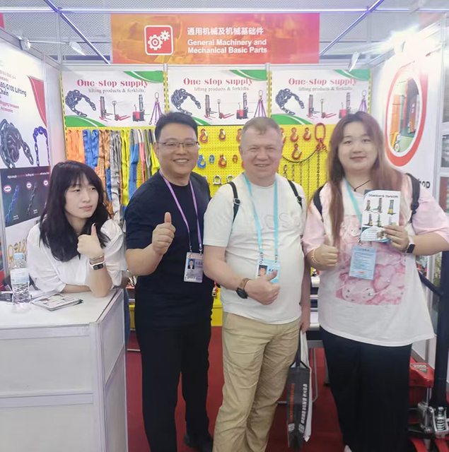 lifting equipment exhibition display2